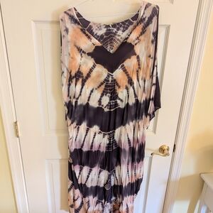Tie-Dye V-Neck Maxi Dress